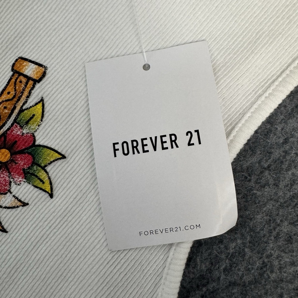 Forever 21 Plus 1X Lucky Me‎ Horseshoe Lace Up Ribbed Crop Tank Top NWT - Picture 3 of 9